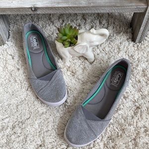 Gray flat ortholite keds